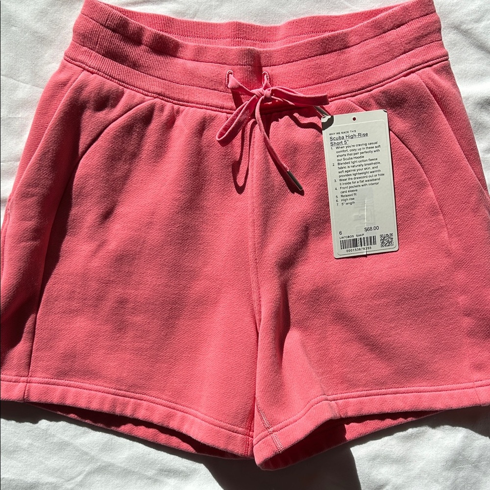 Lululemon Scuba High-Rise Short 5"